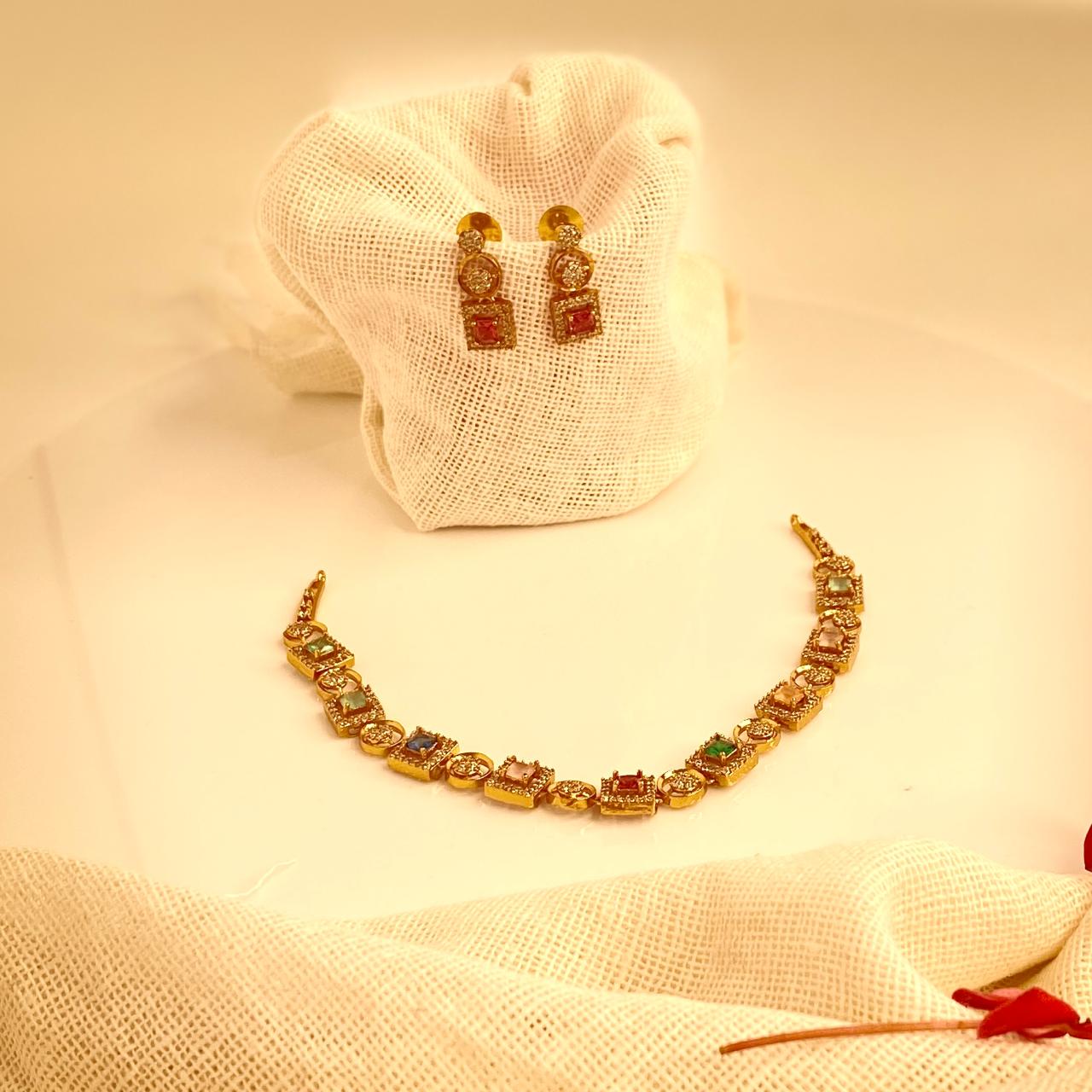 AD STONE NECKLACE
